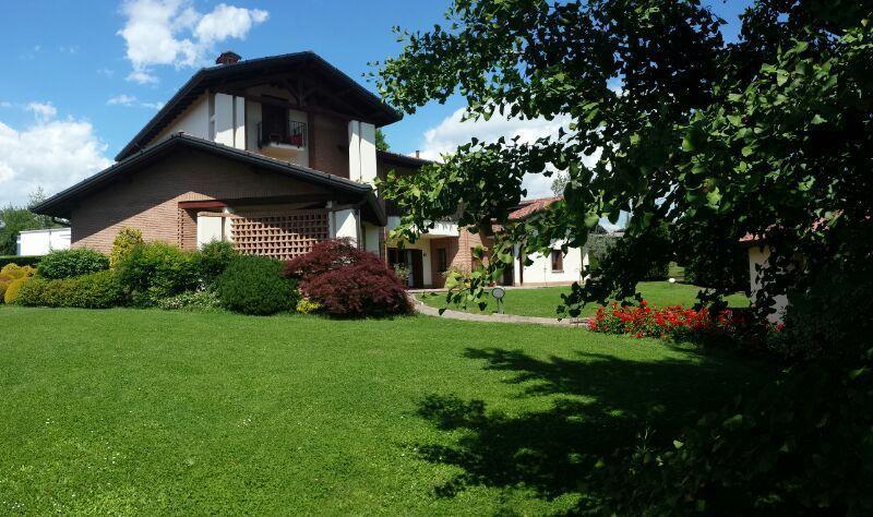 Casa Ceruti Acomodação com café da manhã Villa Guardia Exterior foto